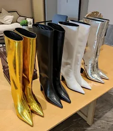 2023 أحذية Cagole Lambskin Leather High-High Boots مدببة بأصابع القدمين ، كعب طويل القامة مصممين فاخرة للأحذية المصنع للنساء