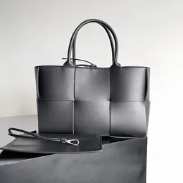 Designer Tote Bag Luxury Shoulder Bag 1:1 Quality Handle Bag Intreccio Lambskin Shopping Bag Women Crossbody Bag 30CM 652867 With Box WB93V