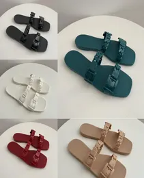 Rubber Fashion Plastic Chain Jelly Slides Sandals Designers Lady Girls Summer Beach Slippers Leather Classic Flat Outdoor Casual S4298112