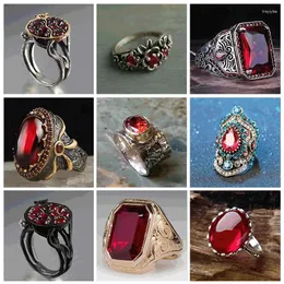 Cluster Rings 2023 Vintage Bohemian Red Gem Ring Women's Luxury Creative Party Engagement Jewelry Accessories
