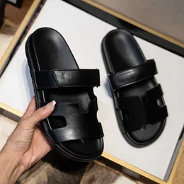 Sports 2024 Large size H slippers female outerwear wearing second uncle casual thick soled beach shoes sandals for male black and white apricot 39-45