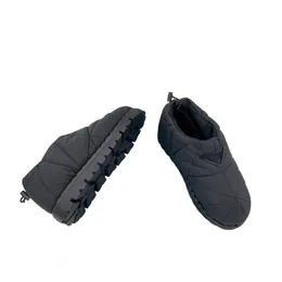 Зима 2023, новые хлопковые туфли с треугольными буквами, женские утолщенные теплые нескользящие непромокаемые зимние ботинки на плоской подошве, одноцветные пуховые сапоги