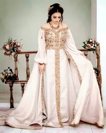 Elegant Moroccan Kaftan Evening Dresses Long Sleeves Gold Lace Appliques Beaded 2024 Arabic Women Formal Occasion Dress With Detachable Train Front Split Prom Gown