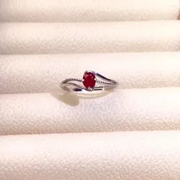 Anelli a grappolo Elegante anello in argento con rubino per l'uso quotidiano 4 mm 5 mm 0,35 ct Gioielli in argento massiccio naturale 925