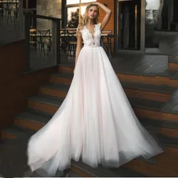 Attraenti abiti da sposa con scollo a V profondo per Mariage Senza maniche in tulle ricoperto di pizzo A-Line Cappella Sweep Train Applicazione classica