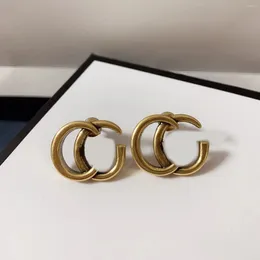 Charm örhängen har frimärken klassisk stil bokstav studs 18k guldpläterad vintage örhänge designer för kvinnors bröllopsfester födelsedagspresent