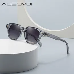 Sunglasses Classic Designer Square Women For Men Trending Sun Glasses Vintage Punk Ladies Rivet Small Frame Shades