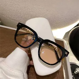 Sunglasses New High Quality Fragrance Eyeglass Frame 0748 Plain Large Face Small Myopia Anti Blue Light Ice Tea Versatile Same Plate