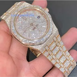 مخصصة العلامة التجارية المخصصة للذهب الذهب VVS Iced Out Watch Moissanite Diamond Pave Pave Pave