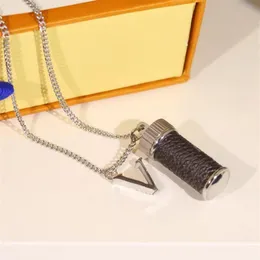 Europe America Style Men Lady Women Eclipse Lovers Long Necklace With V Initialer Wrap Leather Parfym Bottle Pendant M63641263Z259F