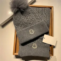 Neuer Stil Mode Wolle Trend Hut Schal Set Top Luxus Sacoche Hüte Männer und Frauen Mode Designer Schal Kaschmir Schals Handschuhe Winter warme Hüte Schals Beanie Hut