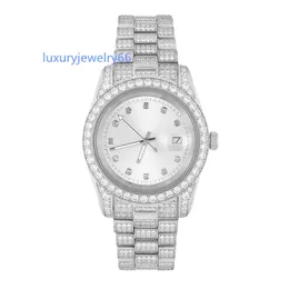 Niestandardowy projekt luksusowy hip -hop lodowany na zewnątrz moissanite Diamonds Studded Mechanical Watch