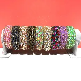 Stirnbänder angekommen Luxus Strass Barock Stirnbänder Bling Bunte Kristall Diamant Gepolstertes Haarband für Frauen Haarschmuck 231204