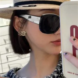 Hochwertige neue Xiaoxiangjia ch9091 Sonnenbrille im Hepburn-Stil für Damen mit weißen ovalen Buchstaben