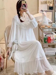 Ropa de dormir para mujer Mujeres Volantes Vintage Camisón Lolita Princesa Encaje Malla suelta Manga larga Hada Victoriano Camisón Peignoir Pijama