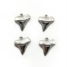 100 pçs dentes de tubarão antigo prata encantos pingentes jóias diy para colar pulseira brincos estilo retro 17 16mm292a