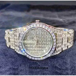 Mrożony zegarek Diamond Watch Data GMT Ritzin Cut Moissanite w pełni mrożony diamentowy zegarek na nadgarstek dla mężczyzn Walentynki Factory Factory Cena 925 Silve Y9Y8M