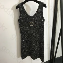 Lüks Pullu Örgü Elbise Kadın Seksi Camisole Elbise Moda Nakış Dönen Sundress Derin V etek Tank Elbise