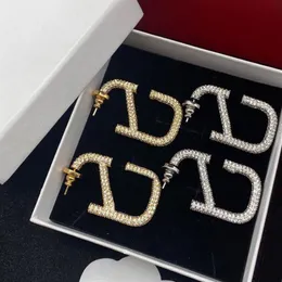 2022 Modne kolczyki biżuteria Women Men Designer Earring Ear Studs Letter v Diamonds Luxurys Golden Fashion Srebrna igła Weote W279w
