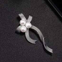 Pins Brooches Flowing Ribbon Bow Brooch with Natural High-quality Freshwater 5-6MM Pearl French Vintage Style Corsage Jewelry As A Gift 231204