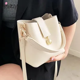 Torby wieczorowe Czarne mini skórzane wiadro Crossbody for Women 2021 Scofy Fashion Trendowe żeńskie torebki na ramię i torebki Bolsos232y