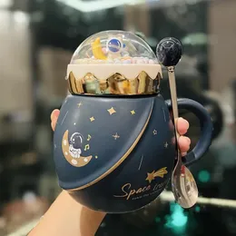 Vattenflaskor astronaut -serie keramisk mugg med lock sked söt affär presentförpackning kreativ kaffe te cup semester födelsedag flickor gåvor 231204