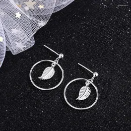 Hoopörhängen Ventfille 925 Sterling Silver Circle Feather Earring For Women Tassel Leaves Sweet Romantic Smycken Drop