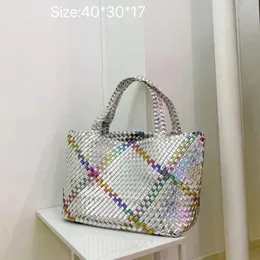 Bolsos de noche Bolsos de mano grandes para mujer Tendencias de diseño de lujo Bolsos de hombro tejidos en bloques de color Bolsos compuestos de moda Bolsas de compras 231205