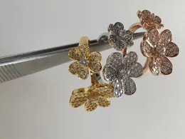 حلقات فرقة عتيقة مصممة العلامة التجارية Frivole Copper Full Crystal Four Leaf Clover Charm حلقة مفتوحة للنساء مع هدية الحفلات مربع