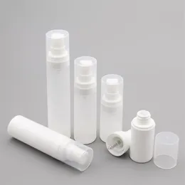 Bottiglie di stoccaggio Barattoli 30 pezzi 15 ml 30 ml 50 ml Vuoto trasparente satinato Pompa a spruzzo airless Mini contenitori da viaggio Bottiglia dispenser bianca229g