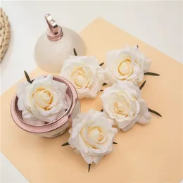Dekorativa blommor kransar 50pcslot Artificial Rose Flower Head 7cm European Retro Silk Wedding Wall Floral Party Home 231205