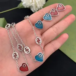 Modne serce srebrne emaliowane kolczyki stadninowe brzeczka projektant bransoletki zestaw biżuterii dla kobiet impreza biżuteria wysokiej jakości z oryginalnym pudełkiem