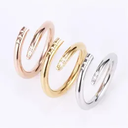 Tytanowe stalowe gwoździ Pierścień śrubokręta Mężczyźni i kobiety złota biżuteria zaręczynowa dla kochanków Pierścienia Pierścienie Prezent Rozmiar 5-11 z Box228T