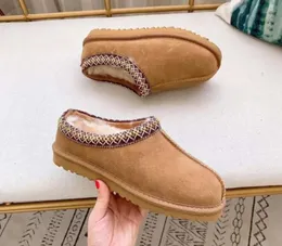 Tasman Uggssy Pantoufles Châtaigne Australie Diapositives En Fourrure En Peau De Mouton Shearling Tazz Nouvelles Mules Femmes Hommes Ultra Mini Plateforme Botte Chaussures À Enfiler En Daim Supérieur Automne Hiver YS5