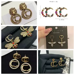 Retro 18K vergulde luxe merkontwerpers Letters Stud Clip Chain Geometrisch Beroemde vrouwen Hart Kristal Strass Parel Oorbel Bruiloft Feestsieraden