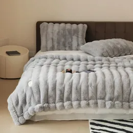 Coperte a righe spesse finta pelliccia invernale calda coperta di alta qualità di lusso doppio lato in velluto per letto comodo divano 231204