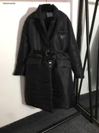 cappotti da donna di marca abbigliamento firmato da donna giacca a vento autunnale moda Lettera cappotto in cotone a maniche lunghe con risvolto fantasia a righe dicembre 04 11