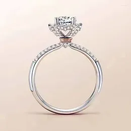 Pierścienie klastra Moissanite Crown Białe złoto S925 Srebrny ślub 1ct (6,5 mm) Kobiety luksusowa biżuteria
