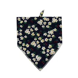 Abbigliamento per cani Bandana con fiore stampato floreale personalizzato Cravatta su graziosa sciarpa per animali con margherita nera Accessori233f