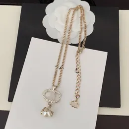 Venda quente designer de luxo pingente colares de alta qualidade marca carta cristal pérola colar canal links correntes populares amantes jóias natal sx3a