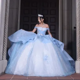 Sky Blue Shiny Off Shoulder Ball Gown Quinceanera Dress 3D Flowers Applices Lace Pärlor Corset Vestido de 15 Anos