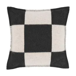 Leisure Woven Jacquard Cashmere Cushion Pillow Case Nordic Letter Decorative Pillows Home Warm Wool Pillowcases Room Decoration303F