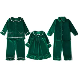 Pijamas crianças natal pjs clássico verde veludo botão acima crianças meninos e meninas pijamas de natal do bebê conjunto 231202
