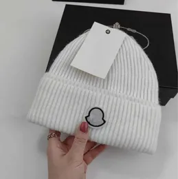 2023 Beanie Hat Bonnet Cap Casquette Bucket Chapéu Designer Beanie Quente Chapéu Clássico Crânio Caps Moda Inverno Hairball Chapéus Respirável Disponível1