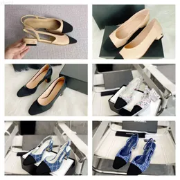 Toppdesigner Womens Sandals tofflor Aprikos klackar Sandal Ladies Dress Shoes Summer High HeelSround Pointed Heel Pump Wedding Party