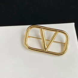 Designer Brand Gold Letter High-end Brooch Party Wedding Couple Gift