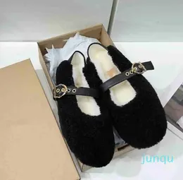 Comfortable and Easy to Wear Warm Fashion Fur Buckle Baozi Shoes