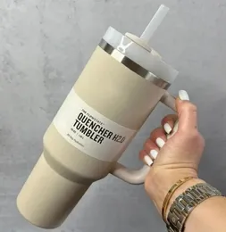 ABD Stoku 1: 1 Aynı Logo 40oz H2.0 Silikon Saplı Kapak ve Samanlı Büyük Kapasiteli Paslanmaz Çelik Tumbler Kupalar Vakum Yalıtımlı Su Şişeleri