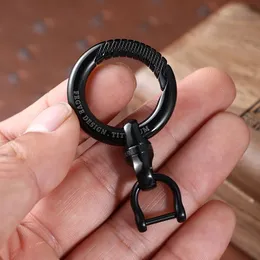 سلاسل المفاتيح Lanyards Baked Black Key Chain Luxury Men Women Women Car Keychains Ultra Lightweight EDC Jewelry for Key Ring Holder Buckle Gift 231205