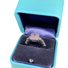 Chińskie luksusowe cyrkon geometria projektant Pierścienie dla kobiet słodkie klasyczne klasyczne kwadratowy różowy kamień paznokci paznokci belki diamentowy kryształ love ring biżuteria ślubna